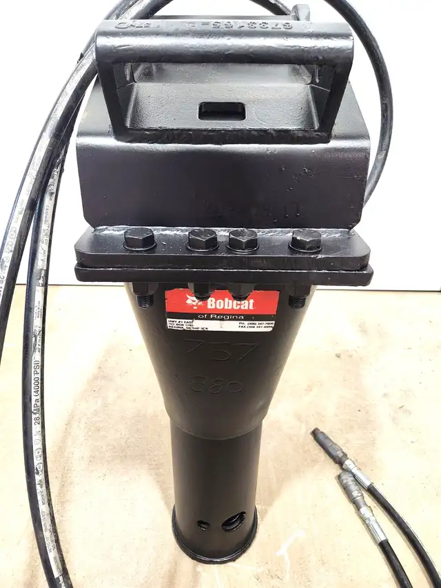 HYDRAULIC BREAKER, BOBCAT MN: HB880 in Heavy Equipment Parts & Accessories in Regina - Image 4