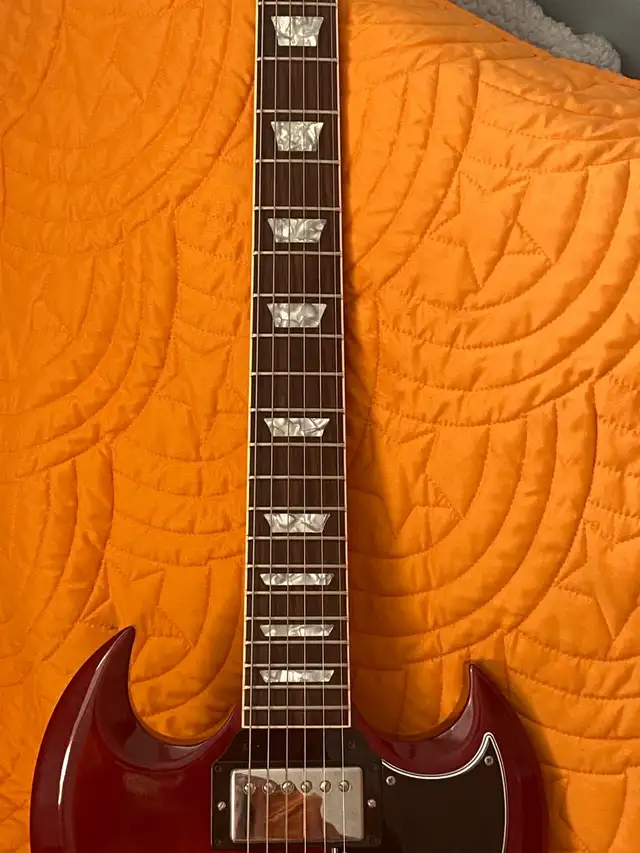 Gibson SG Standard 61 reissue 1999 in Guitars in Calgary - Image 4