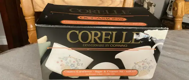 NEW CORELLE BY CORNING, COUNTRY CORNFLOWER CREAM & SUGAR SET in Kitchen & Dining Wares in Oakville / Halton Region - Image 4