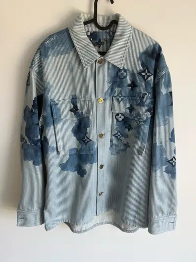 Louis Vuitton Monogram  Size L, View more