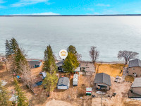Lake Front Airbnb! Cash flow on your vacation property! Near YEG