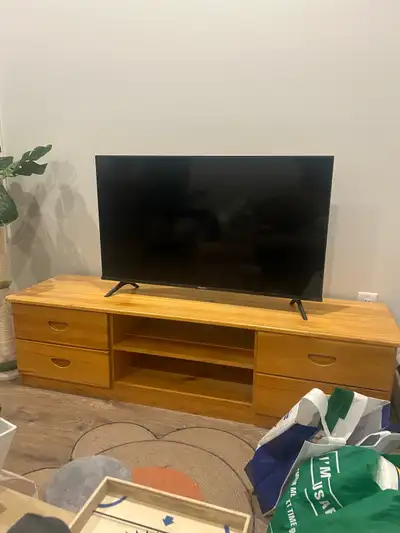 Hisense 40” TV + Wooden TV Stand – Moving Sale, View more