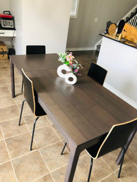 IKEA Extendable Dining table + 4 chairs 