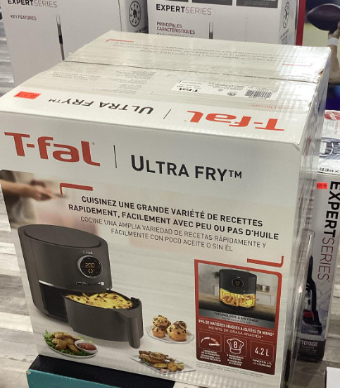 T-fal Ultra Air Fryer 4.2L Digital in Other in Cambridge