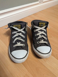 Converse Youth Boys Size 3 Shoes