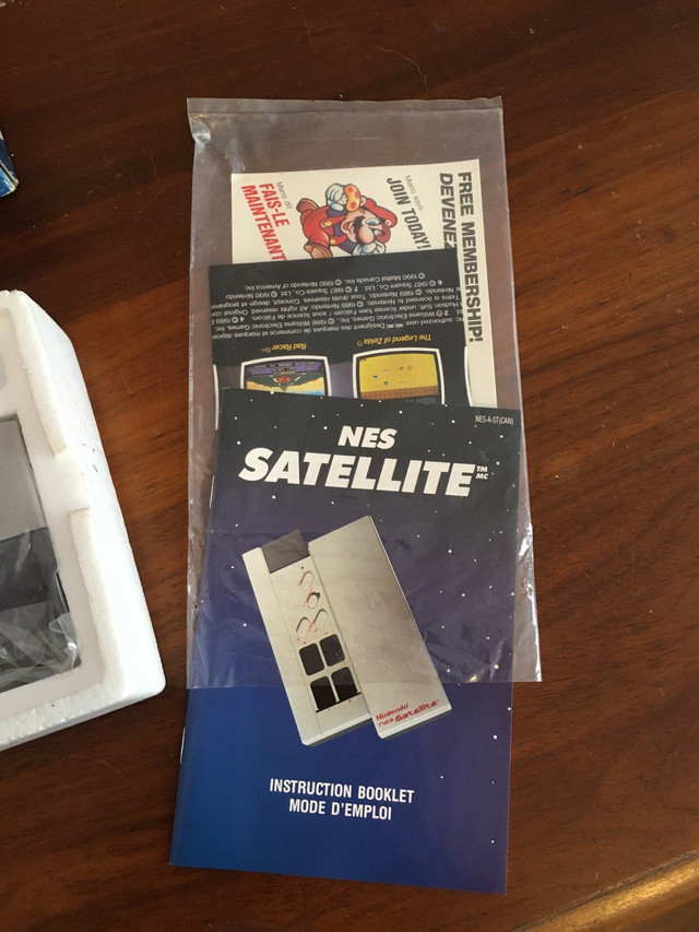 NWT - VINTAGE NINTENDO NES SATELLITE REMOTE CONTROL MODULE in General Electronics in Belleville - Image 3