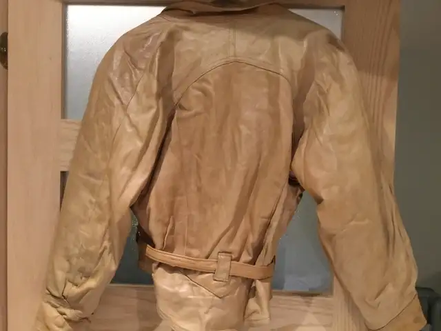 Women’s Italian leather vintage jacket in Women's - Tops & Outerwear in Mississauga / Peel Region - Image 4