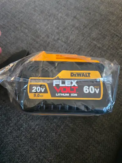 New Dewalt flexvolt 60 volt 9.ah battery