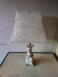 Beautiful Table Lamp/ Excellent Condition/ $25