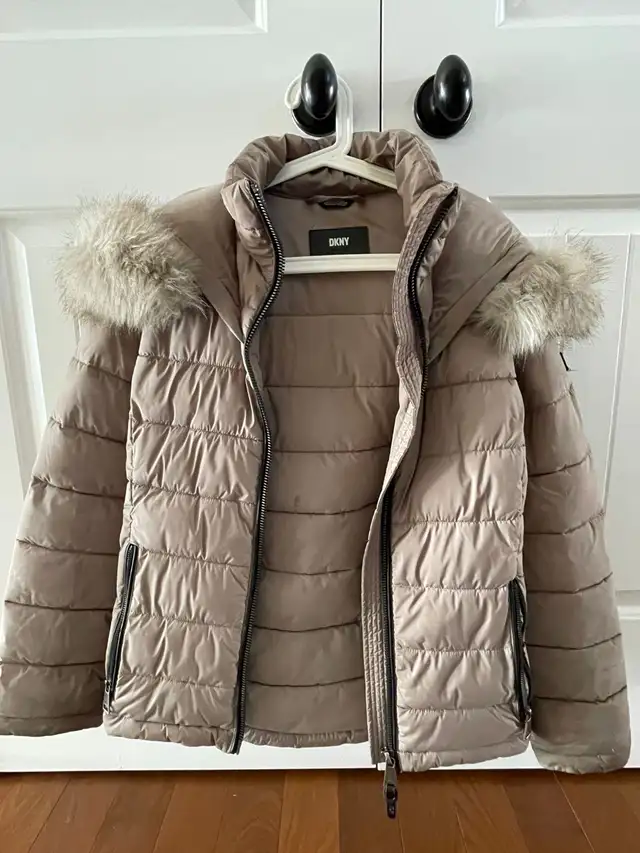 Girls DKNY Winter Jacket in Kids & Youth in Ottawa - Image 2