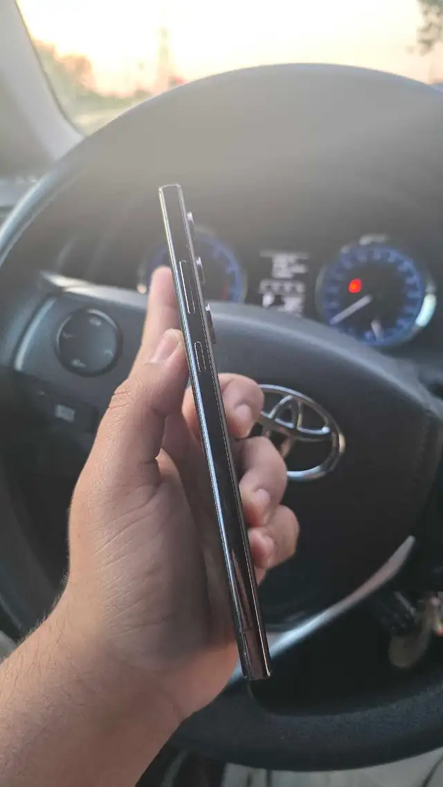S23 Ultra 256gb Unlocked with Box in Cell Phones in Windsor Region - Image 4