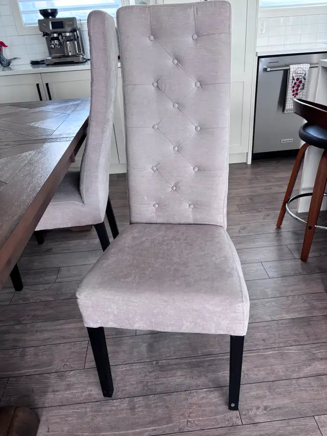 Dining chairs62863260705665121