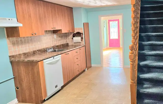 Beautiful 2-storey house in downtown Hull, minutes from Ottawa!