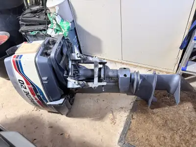 Evinrude 20hp outboard - short shaft keep reading Had top end work done 4-5 years ago and the engine...
