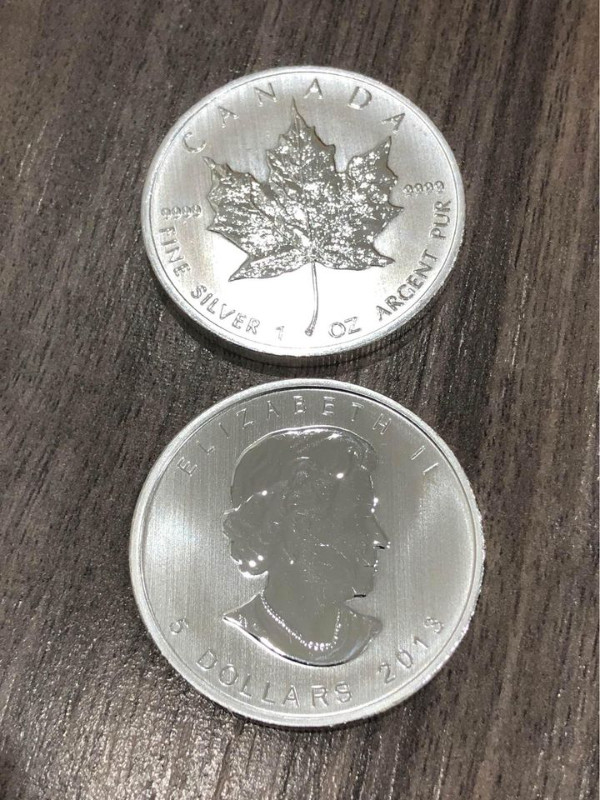 Onces en argent Maple Leaf 2013 Royal Canadian mint maple leaf dans Bijoux et montres  à Ville de Montréal - Image 2