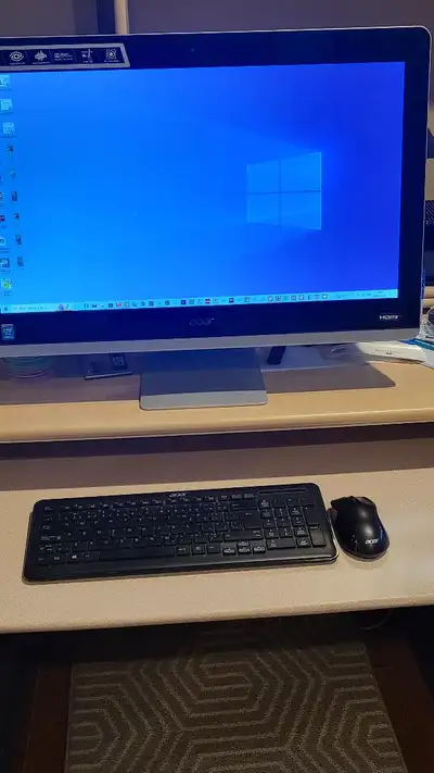 Ordinateur tout-en-un ACER 24 pouces intel core i3 3.20 GHZ 3.20 GHZ double cores Ram (mémoire vive...