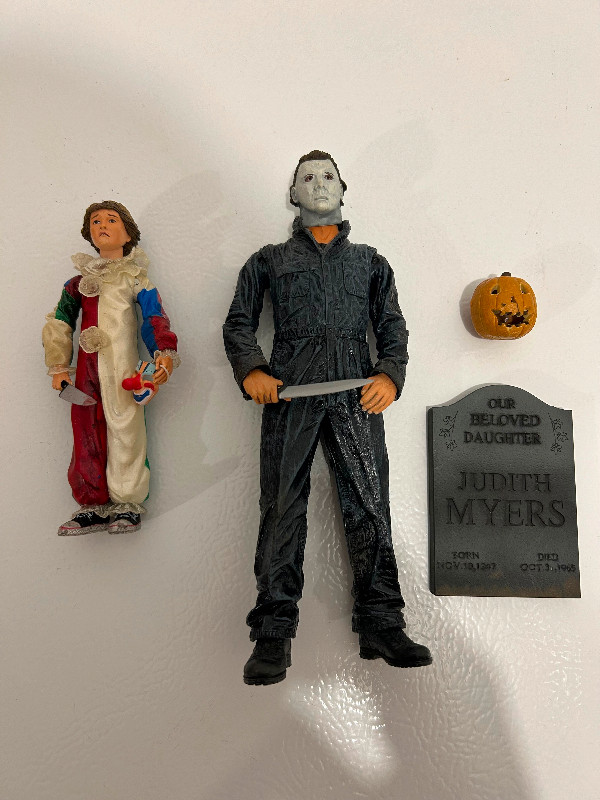 Michael myers evolution of best sale evil neca