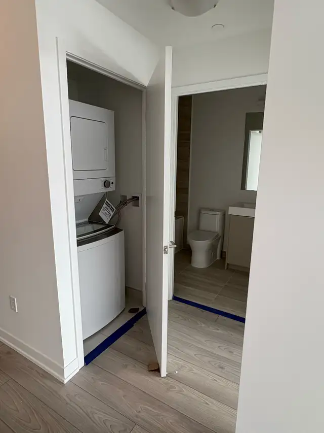 1-Bedroom+Den for rent. in Long Term Rentals in Markham / York Region - Image 5