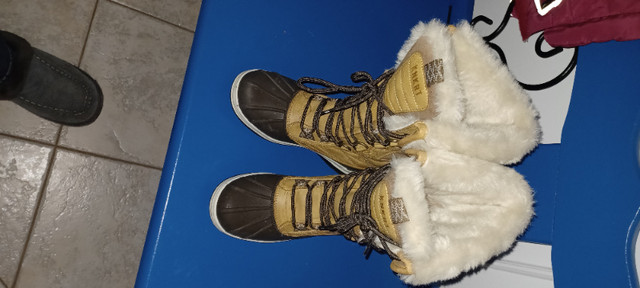 bottes hiver pour dame dans Femmes - Chaussures  à Drummondville