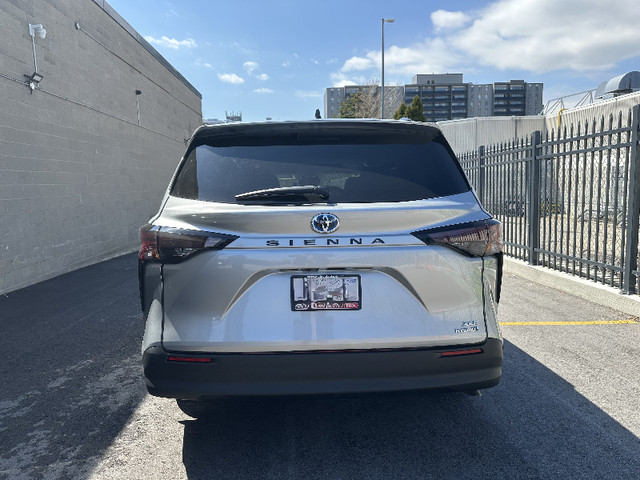 Rent Toyota Sienna 2024 Hybrid with Driver 4 Pleasure in Cars & Trucks in City of Toronto - Image 2