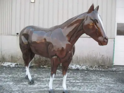 Animaux en résine grandeur nature (vache, cheval, poney)  , View more