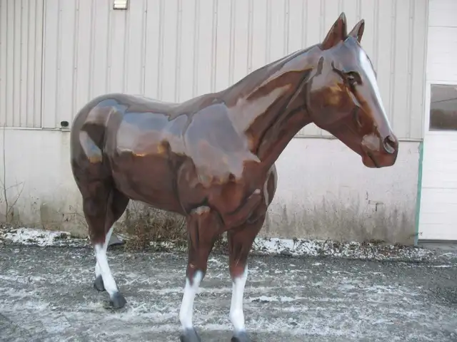 Animaux en résine grandeur nature (vache, cheval, poney)   in Livestock in St-Georges-de-Beauce - Image 2