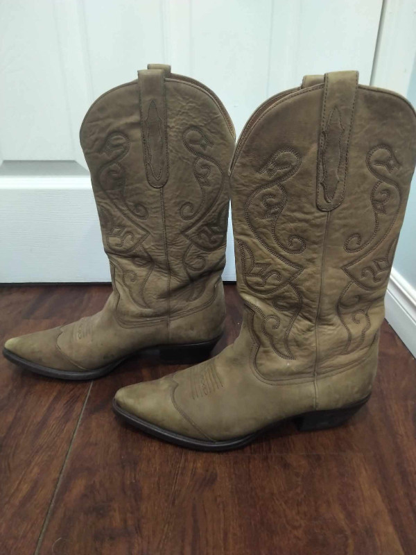Women's Nine West Cowboy Boots size 8.5 Shediac N.B. in Women's - Shoes in Moncton - Image 4