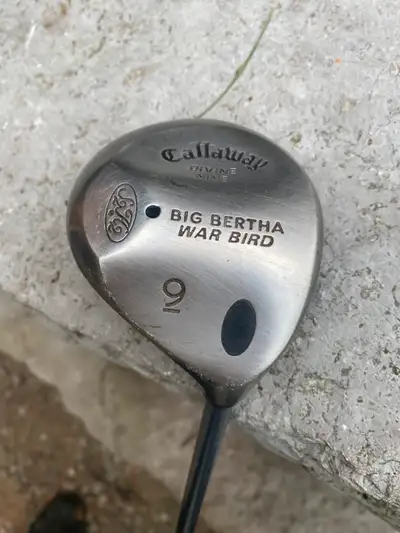 A right handed Calloway Big Bertha Warbird 9 wood. In good condition. Golf Pride grip. Located in Bu...