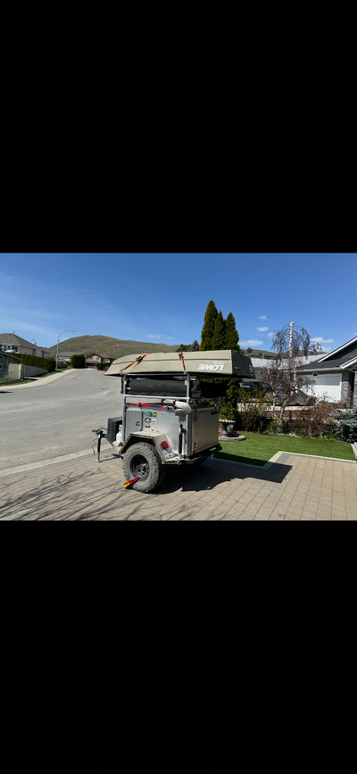 Overland trailer built by Baja North. Brand new Thule approach (large) installed spring of 2025 aswe...