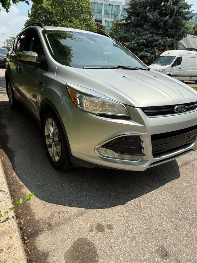 2013 ford escape  in Cars & Trucks in City of Toronto