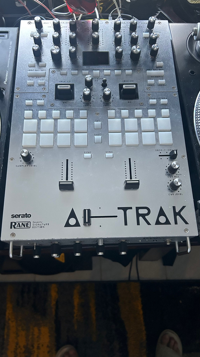 Dj mixer rane seventy atrak edition dans Appareils électroniques  à Ville de Montréal