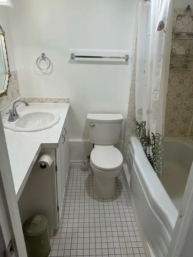 Room for Rent in Room Rentals & Roommates in Belleville - Image 4