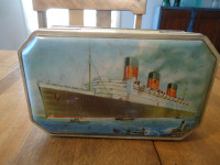1950  Paquebot Queen Mary Boîte Métal Bensons Tin Box Vintage