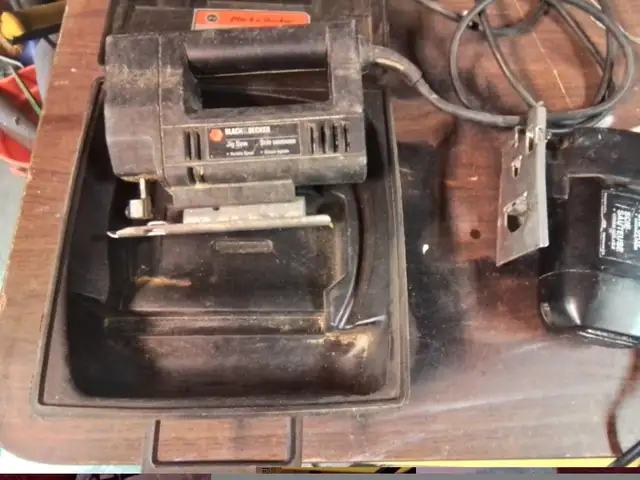 Black and decker jig saw in Power Tools in Brantford - Image 3