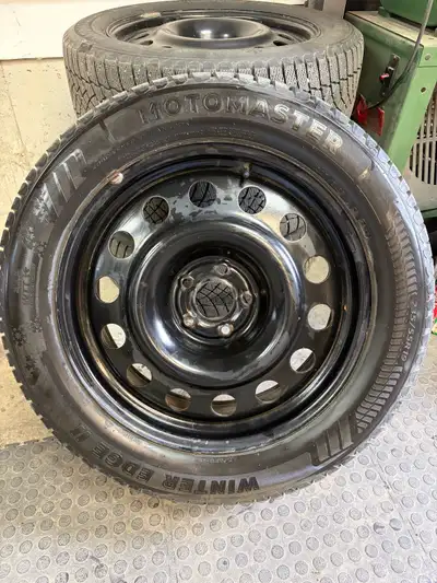 Motomaster Winter Edge II winter tires mounted on steel rims 235/55R19 5 lug bolt pattern Only on th...