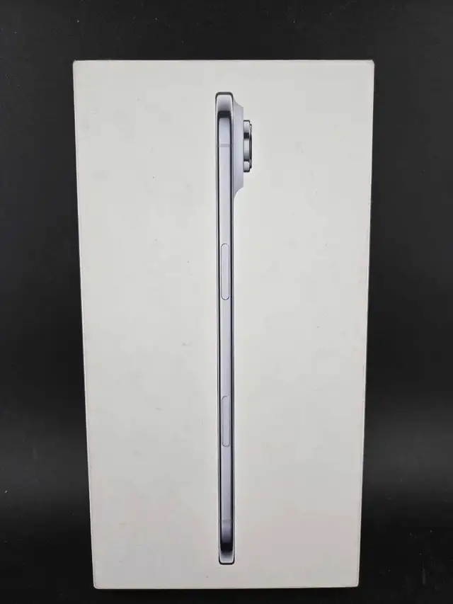 Iphone 17 Air 256GB 100% Battery With Box in General Electronics in City of Toronto - Image 2