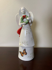 Lenox Butterfly Meadow Collection ‘Angel With Wreath’ figurine