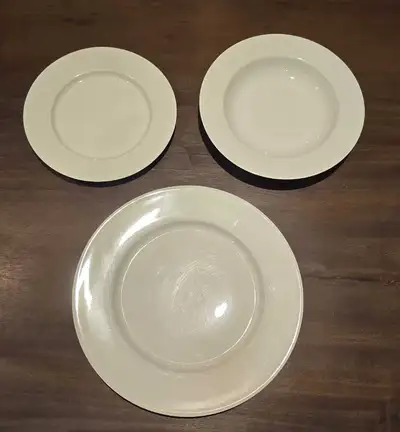 Dinner service for 12, View more