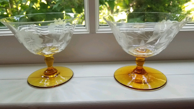 2 W. Hughes Amber Cornflower glasses in Arts & Collectibles in Hamilton - Image 4