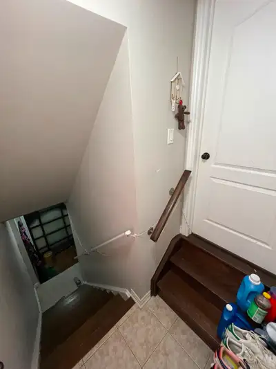 850 SQFT Basement for rent: 1 Bed + den, 1 bath