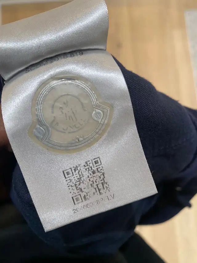 Moncler Sweatpants (Large) in Men's in City of Toronto - Image 8