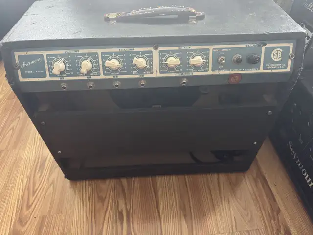 1962 Harmony H306C guitar amplifier in Amps & Pedals in City of Toronto - Image 3