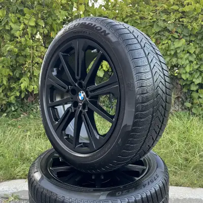 Package Includes: --> 4 Original X5 And X6 20" Wheels (5/112) Very Much Like New --> 4 275/45R20 Pir...