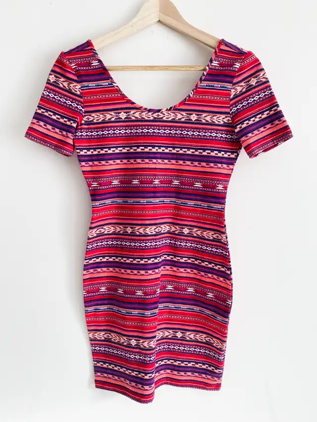 Pink Dress in Women's - Dresses & Skirts in Kitchener / Waterloo - Image 4