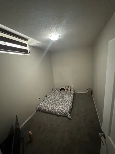 Private Room for Rent – $550 (Females Only, Utilities & WiFi Included! ✅ Private room ✅ Utilities in...