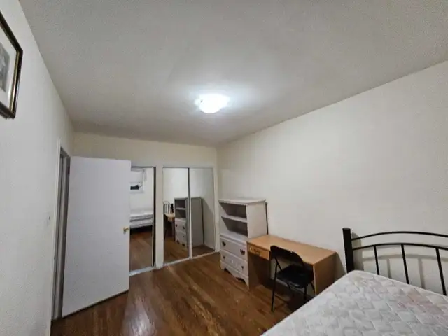 Room for rent near York University in Room Rentals & Roommates in City of Toronto - Image 6