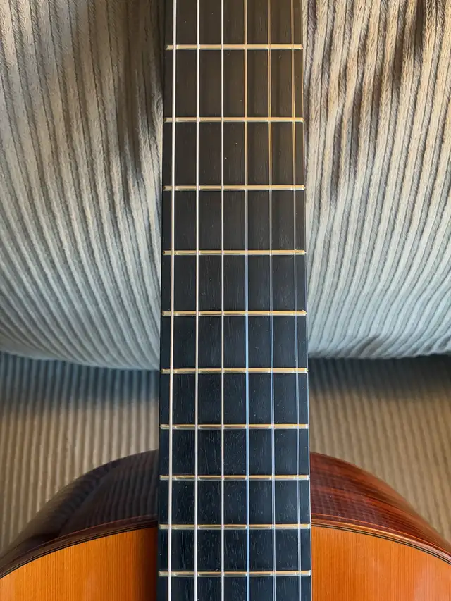 José Ramírez 1A – 1975 in Guitars in Québec City - Image 10