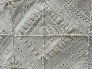 Hand Knit Bedspread in Arts & Collectibles in Kingston - Image 8