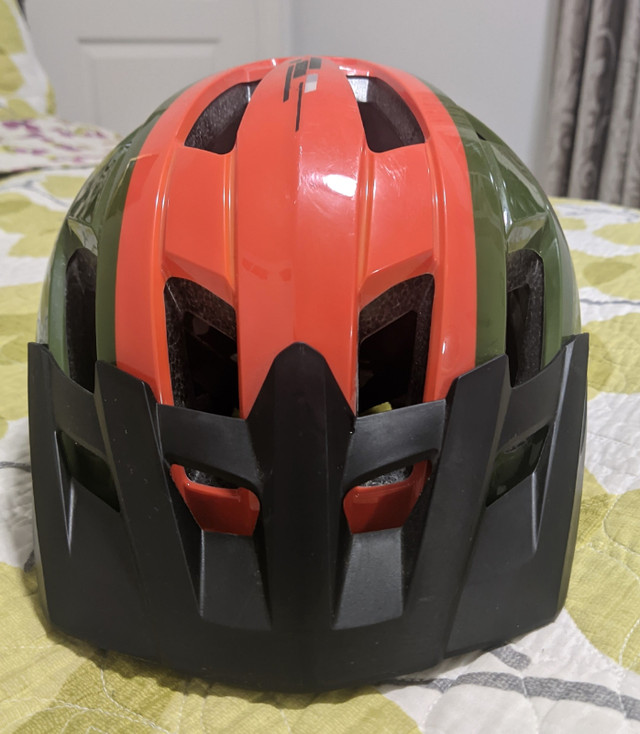 Raleigh Quest Adult Bike Helmet w/Adjustable Straps For Men in Mountain in Oshawa / Durham Region - Image 3