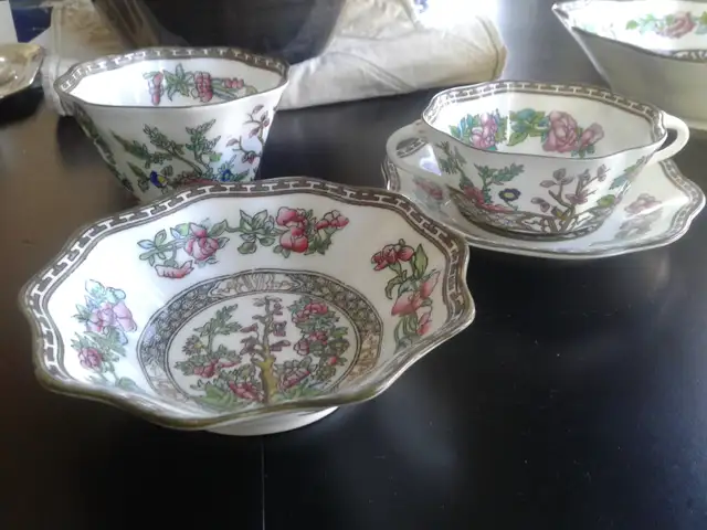 Coalport INDIAN TREE assortment in Arts & Collectibles in St. Catharines - Image 3